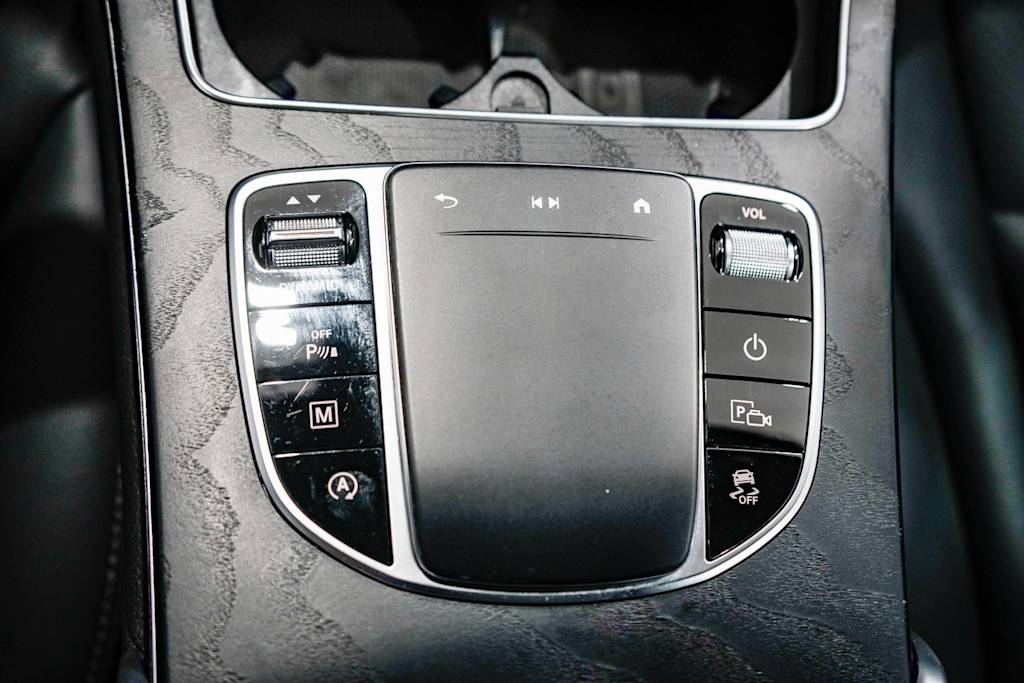 Thumbnail: 2022 Mercedes-Benz GLC - 23