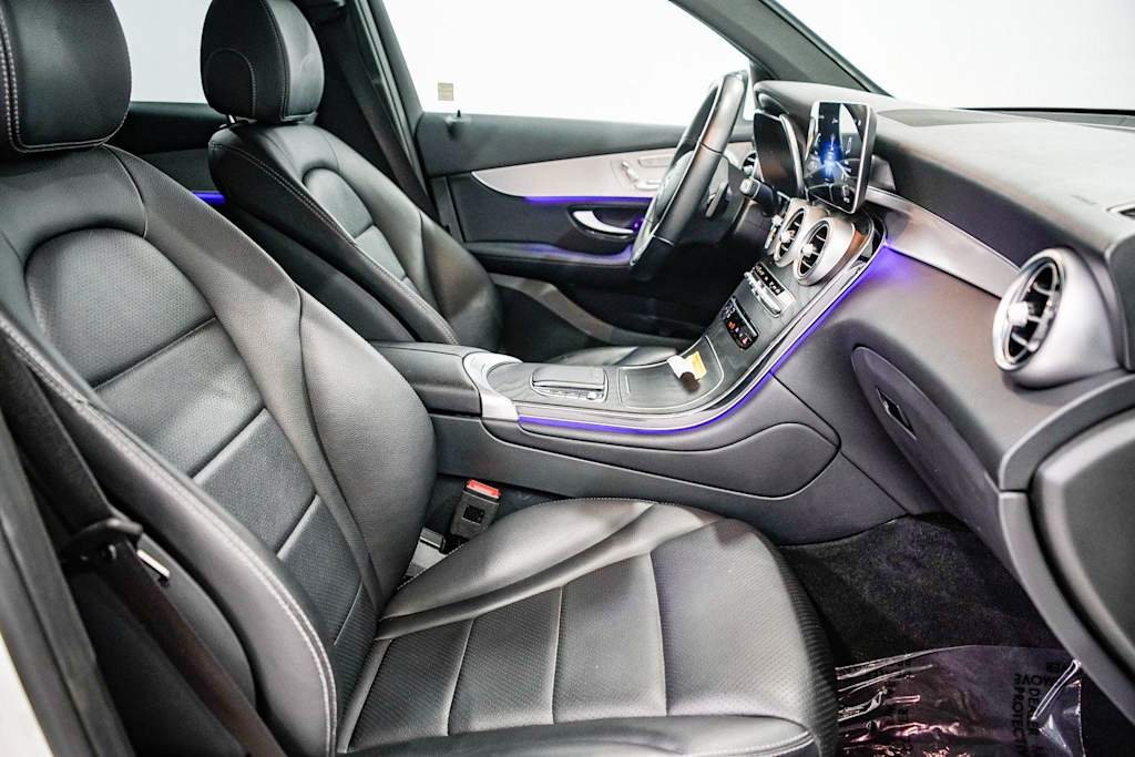 Thumbnail: 2022 Mercedes-Benz GLC - 9