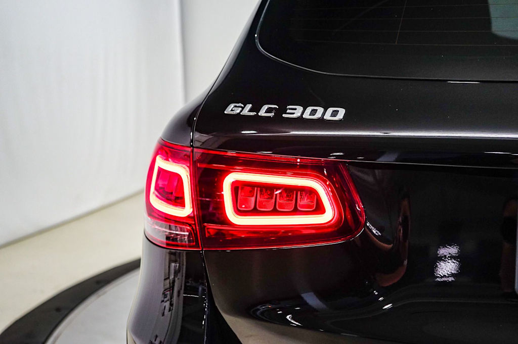 Thumbnail: 2022 Mercedes-Benz GLC - 22