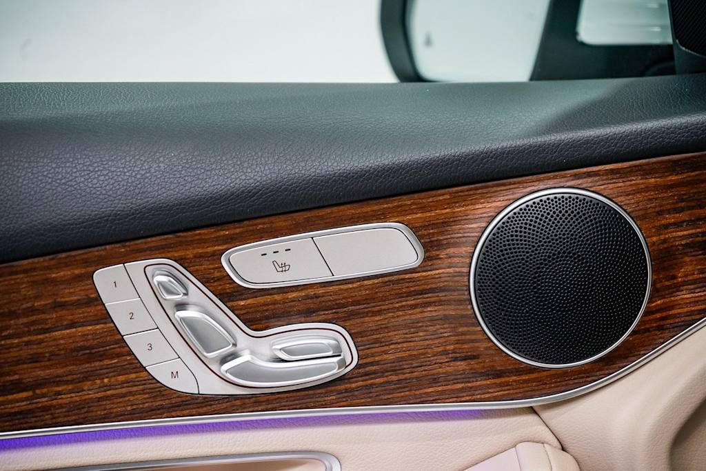 Thumbnail: 2022 Mercedes-Benz GLC - 24