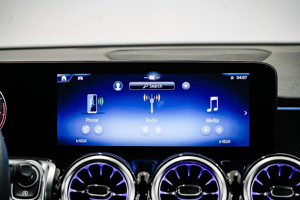 Thumbnail: 2025 Mercedes-Benz GLB - 13