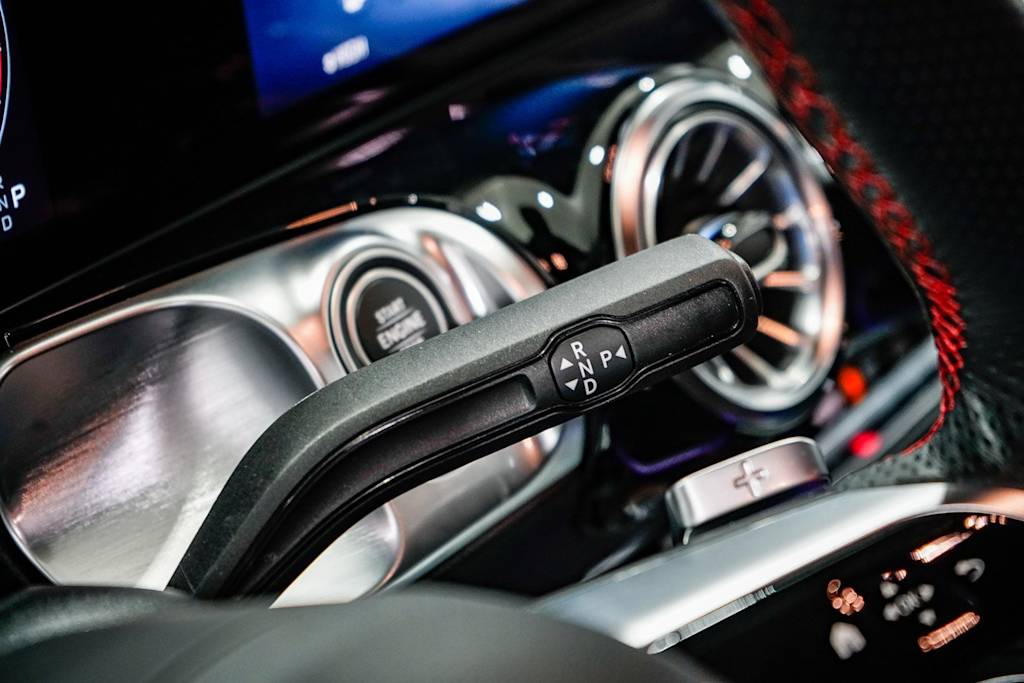 Thumbnail: 2025 Mercedes-Benz GLB - 22