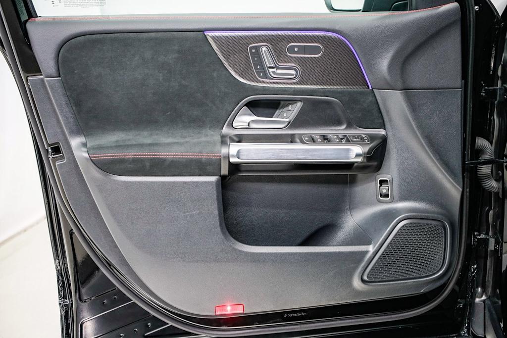 Thumbnail: 2025 Mercedes-Benz GLB - 20