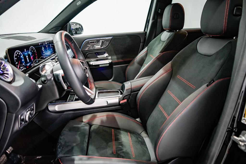 Thumbnail: 2025 Mercedes-Benz GLB - 10