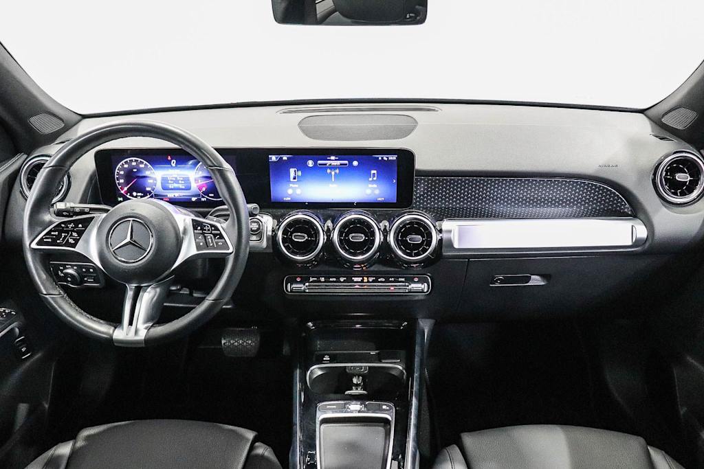 Thumbnail: 2026 Mercedes-Benz GLB - 2