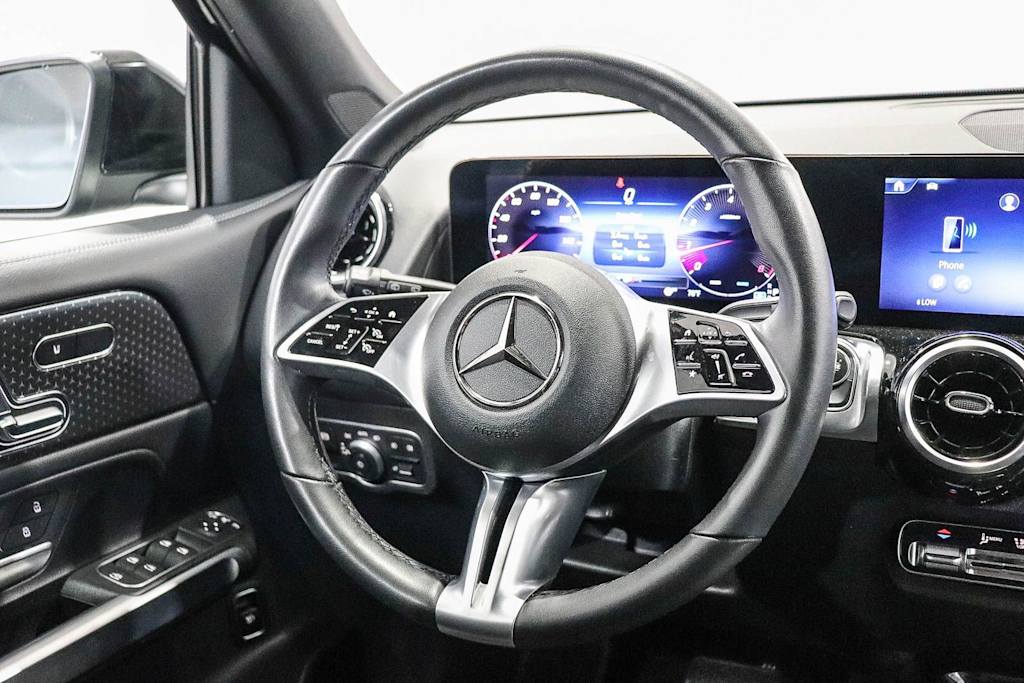 Thumbnail: 2026 Mercedes-Benz GLB - 9