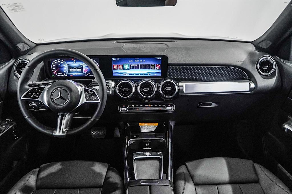 Thumbnail: 2025 Mercedes-Benz GLB - 2