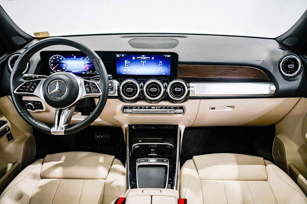 Thumbnail: 2026 Mercedes-Benz GLB - 2