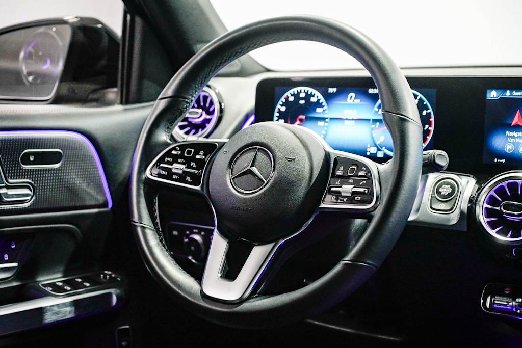 Thumbnail: 2022 Mercedes-Benz GLB - 13