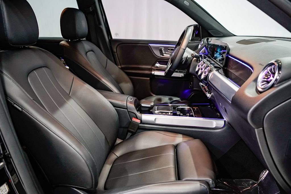 Thumbnail: 2022 Mercedes-Benz GLB - 10