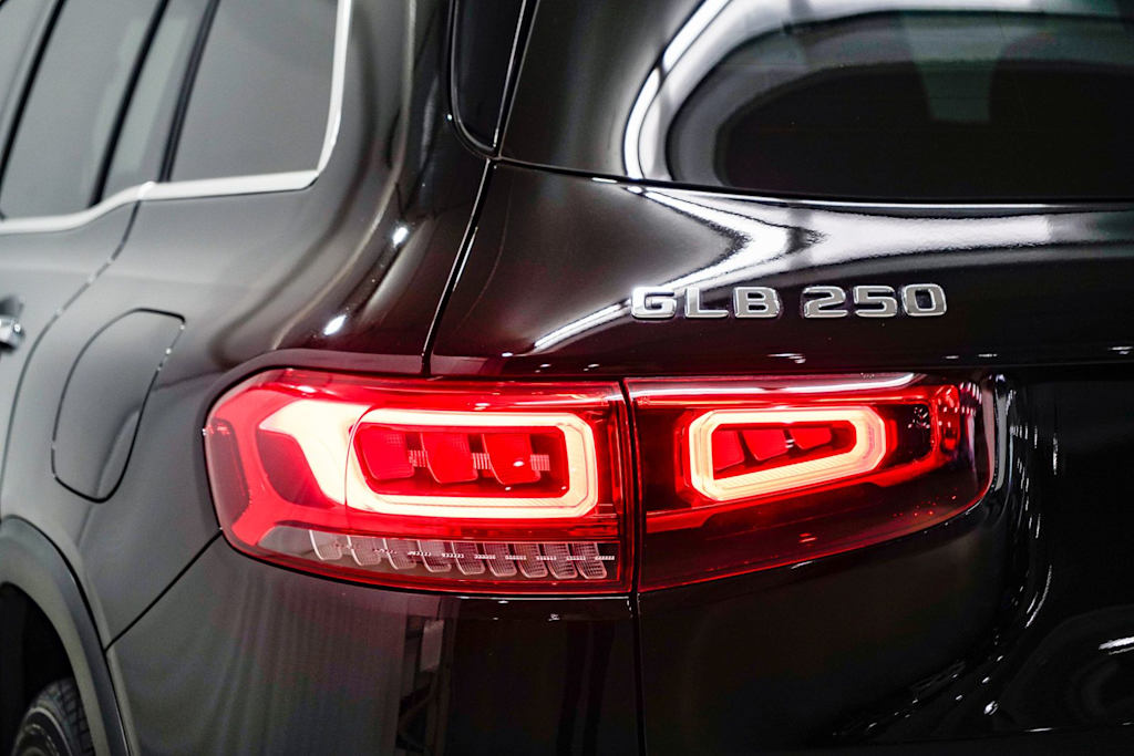Thumbnail: 2022 Mercedes-Benz GLB - 20