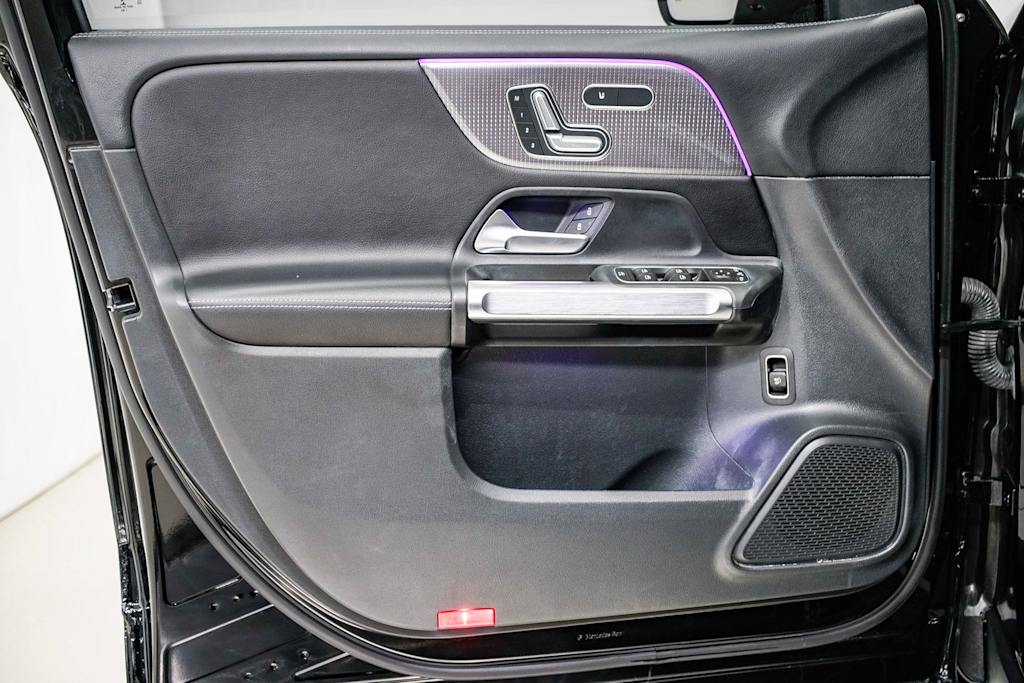 Thumbnail: 2022 Mercedes-Benz GLB - 21