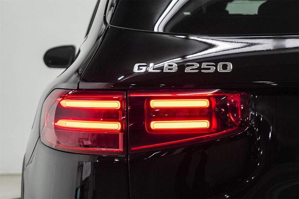 Thumbnail: 2025 Mercedes-Benz GLB - 20