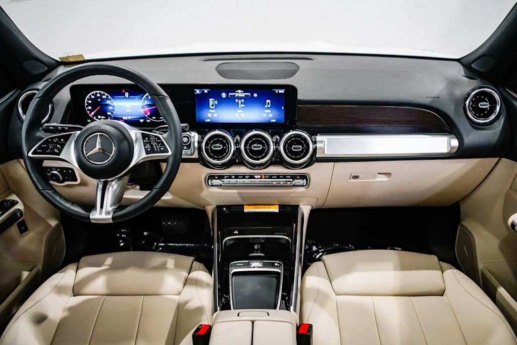 Thumbnail: 2026 Mercedes-Benz GLB - 2