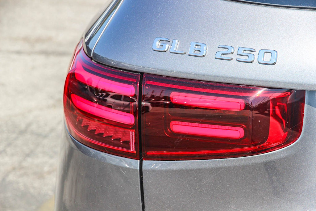 Thumbnail: 2026 Mercedes-Benz GLB - 17