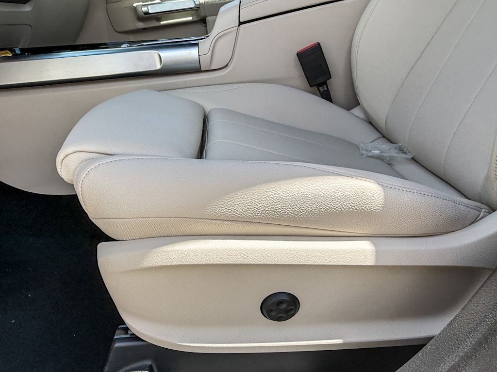 Thumbnail: 2025 Mercedes-Benz GLB - 21