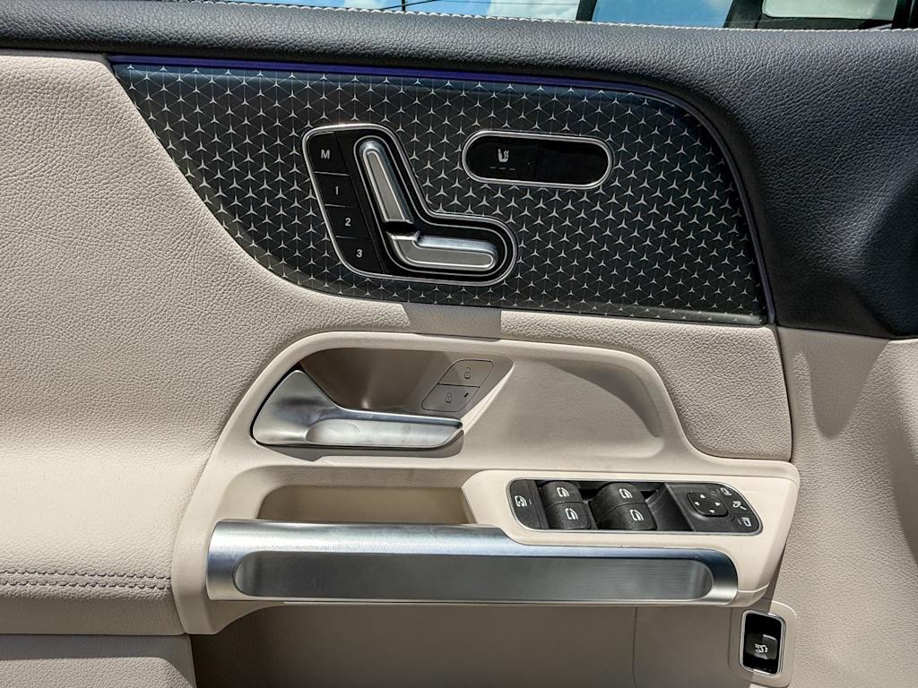 Thumbnail: 2025 Mercedes-Benz GLB - 23