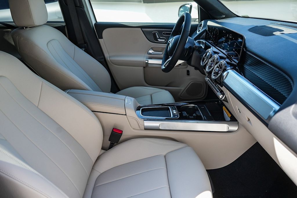 Thumbnail: 2025 Mercedes-Benz GLB - 9