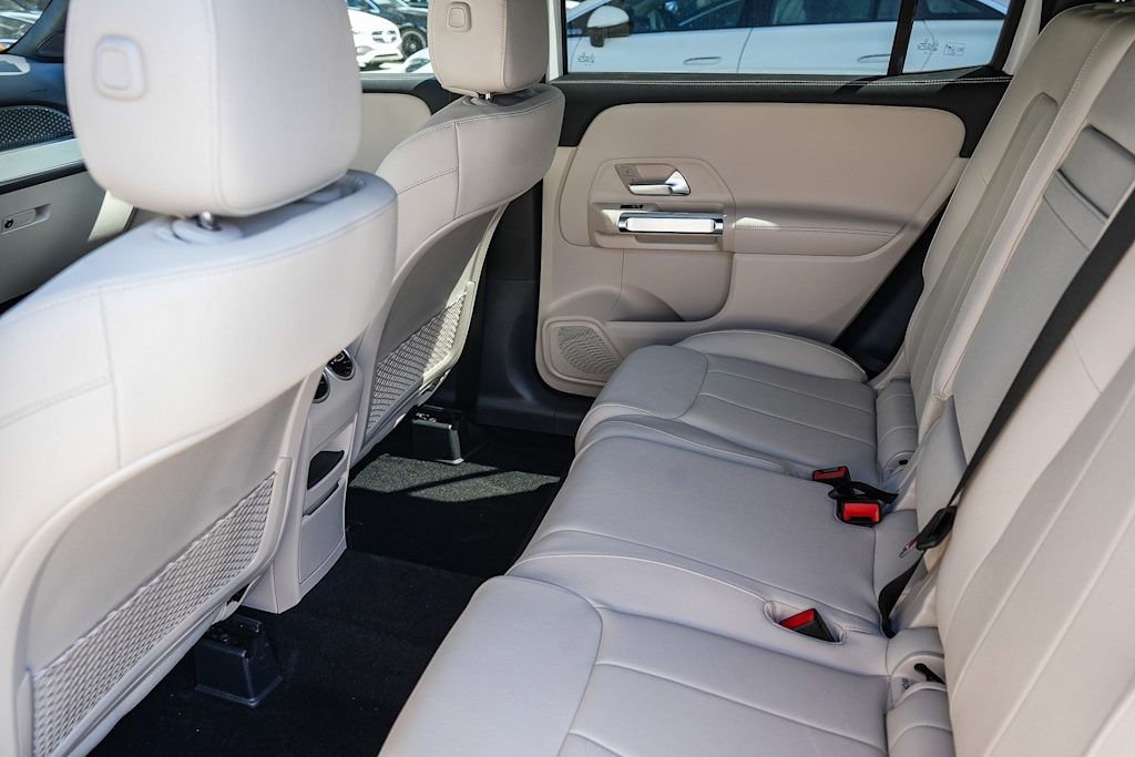 Thumbnail: 2025 Mercedes-Benz GLB - 11