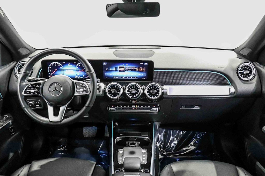 Thumbnail: 2022 Mercedes-Benz GLB - 2