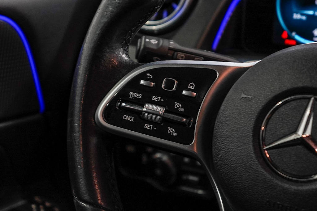 Thumbnail: 2022 Mercedes-Benz GLB - 23