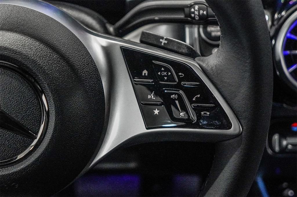 Thumbnail: 2025 Mercedes-Benz GLB - 23