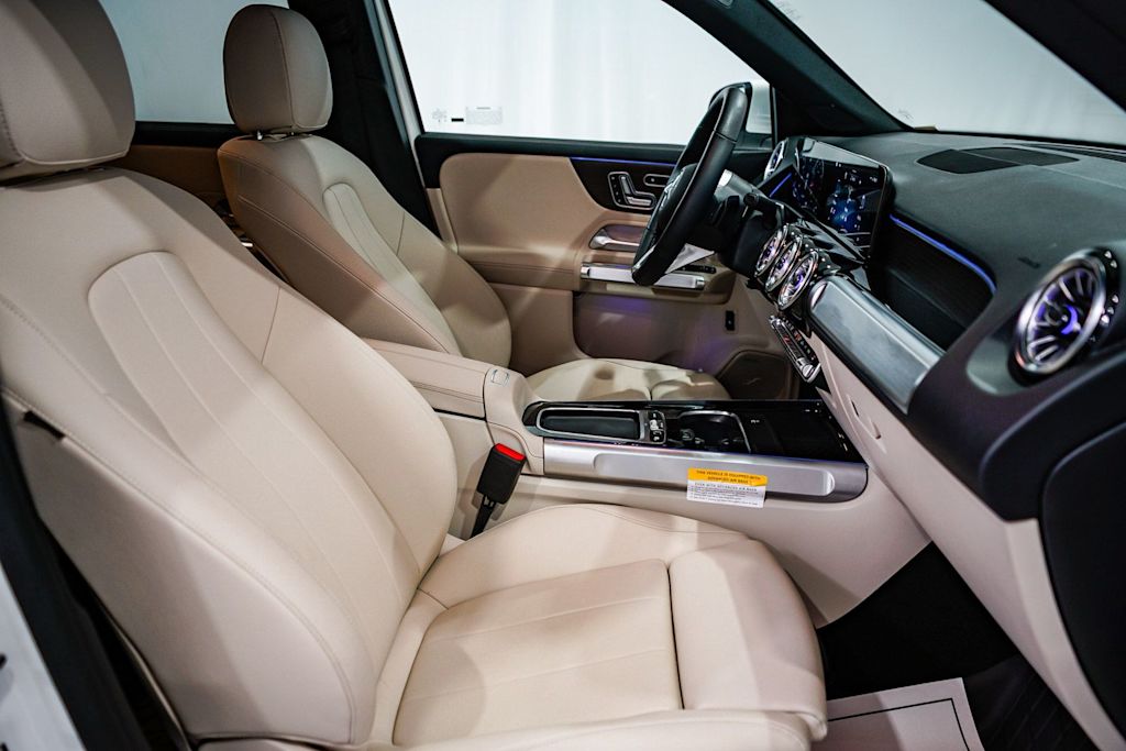 Thumbnail: 2026 Mercedes-Benz GLB - 9