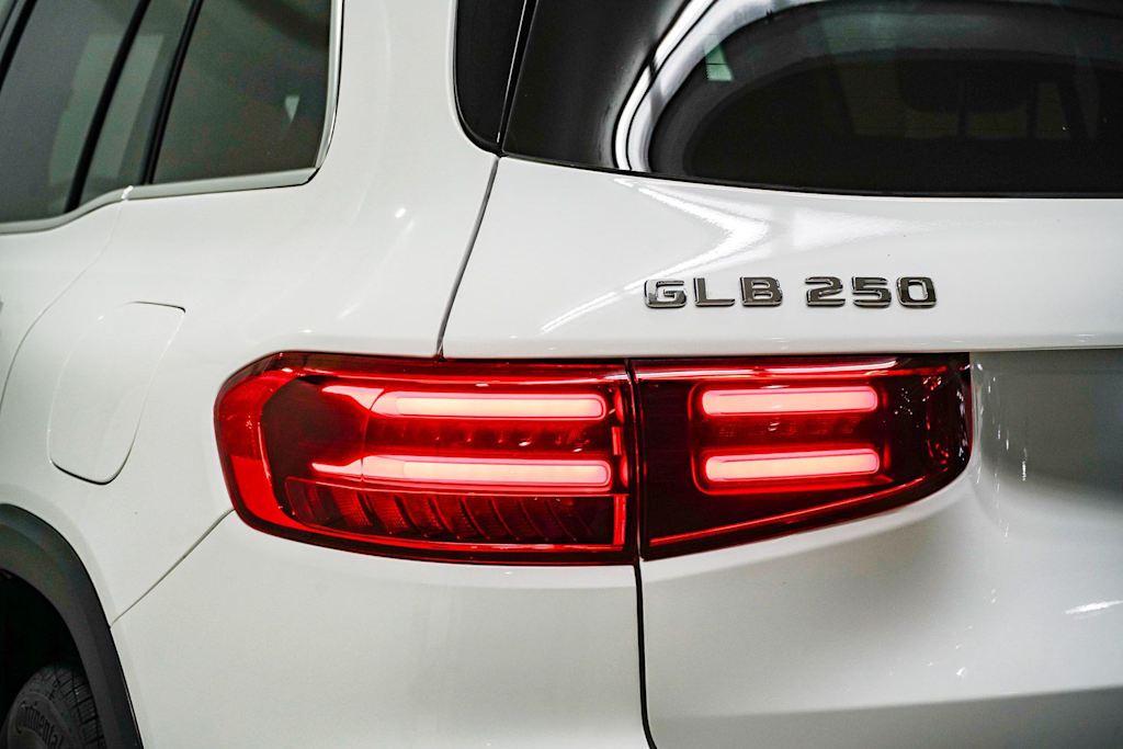 Thumbnail: 2026 Mercedes-Benz GLB - 18