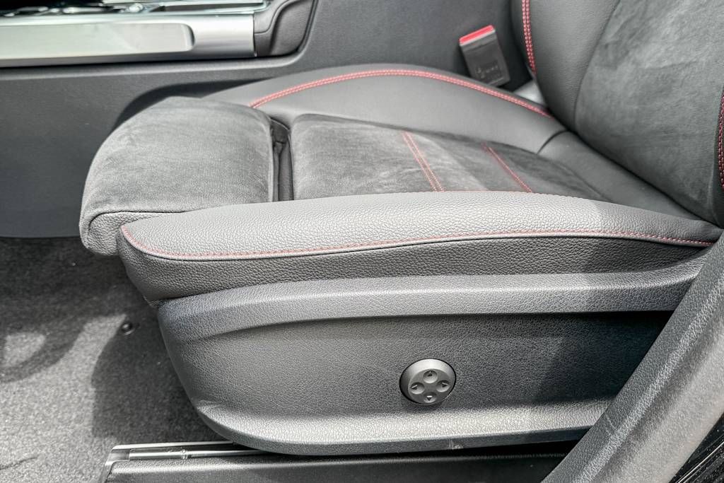 Thumbnail: 2025 Mercedes-Benz GLB - 24