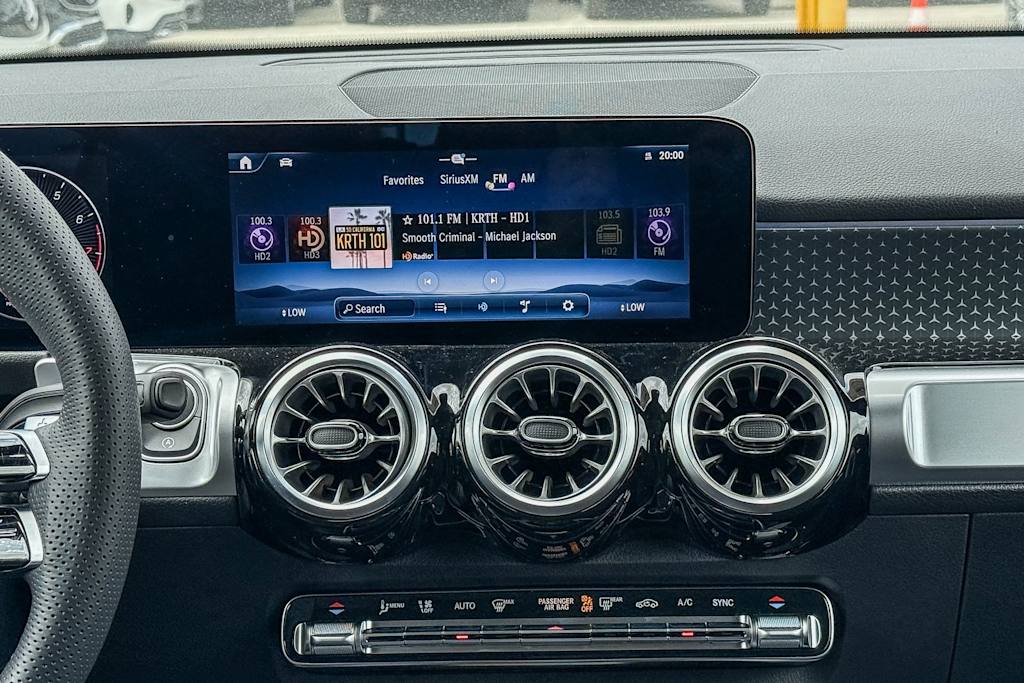 Thumbnail: 2025 Mercedes-Benz GLB - 14