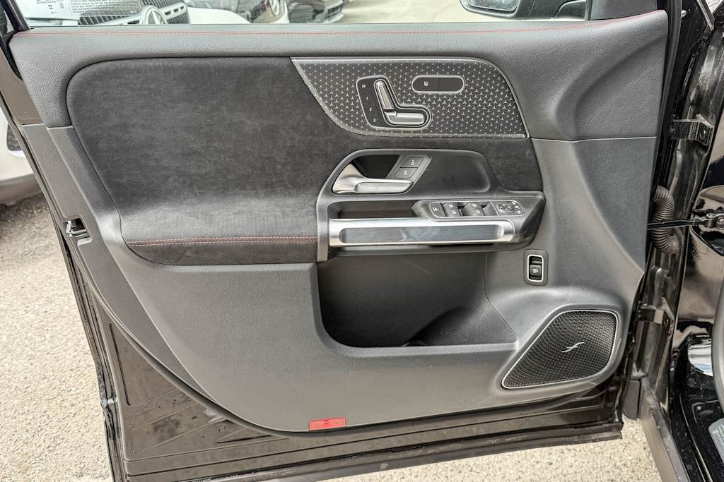 Thumbnail: 2025 Mercedes-Benz GLB - 25