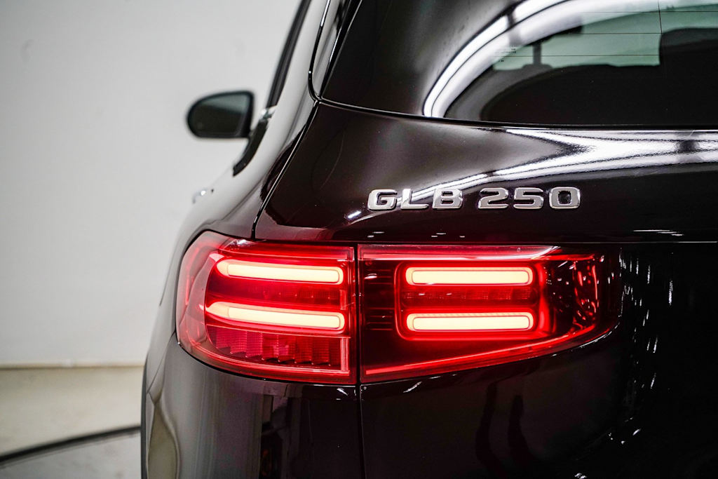 Thumbnail: 2025 Mercedes-Benz GLB - 19