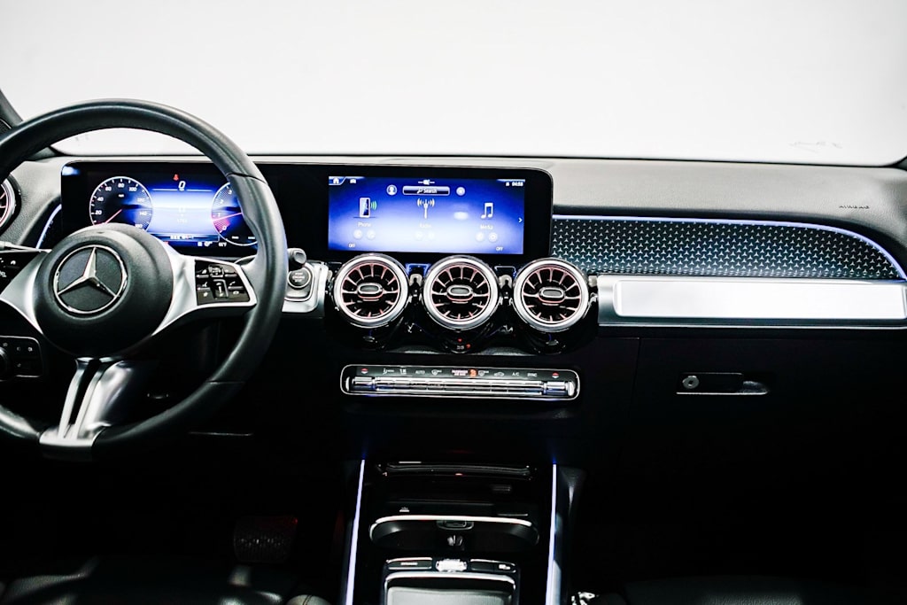 Thumbnail: 2025 Mercedes-Benz GLB - 9