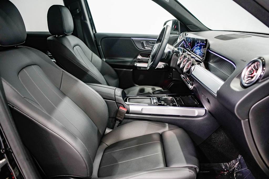 Thumbnail: 2025 Mercedes-Benz GLB - 10