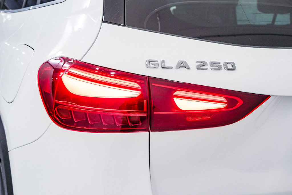 Thumbnail: 2026 Mercedes-Benz GLA - 19