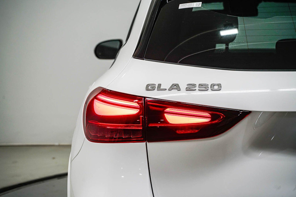 Thumbnail: 2026 Mercedes-Benz GLA - 20