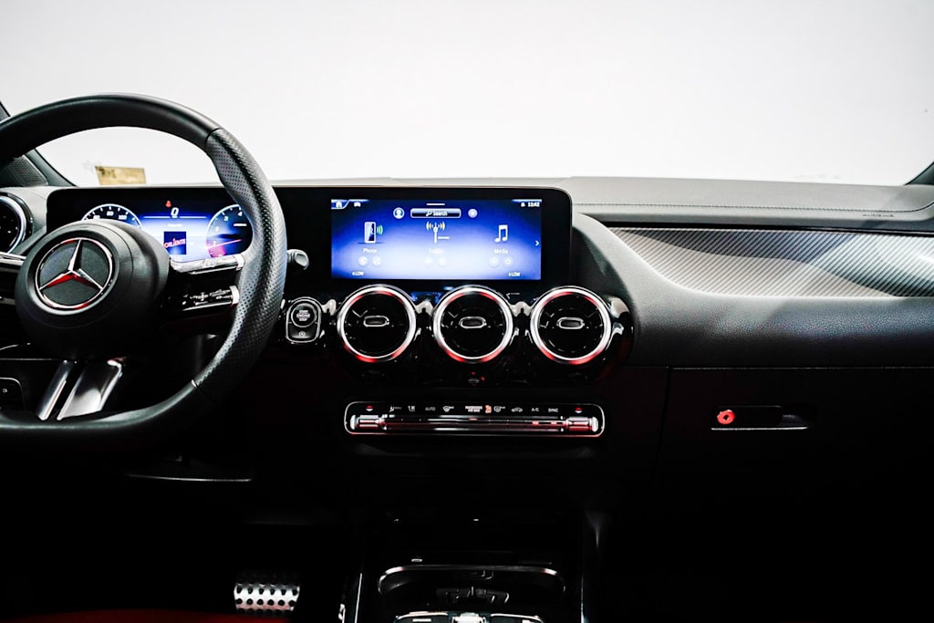 Thumbnail: 2026 Mercedes-Benz GLA - 8