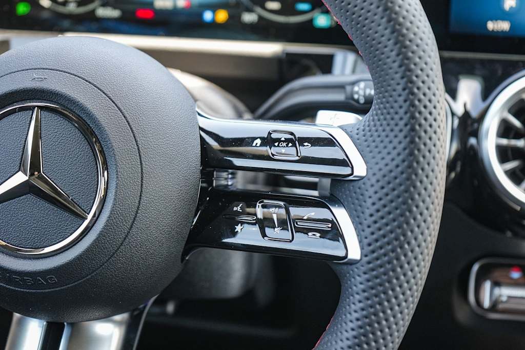 Thumbnail: 2025 Mercedes-Benz GLA - 28