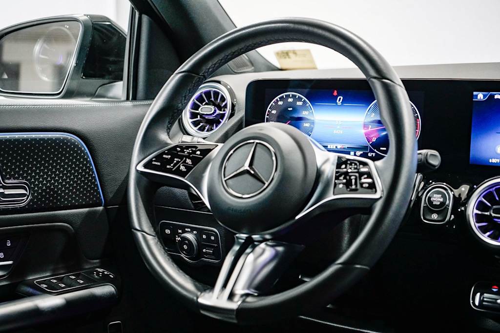 Thumbnail: 2025 Mercedes-Benz GLA - 12