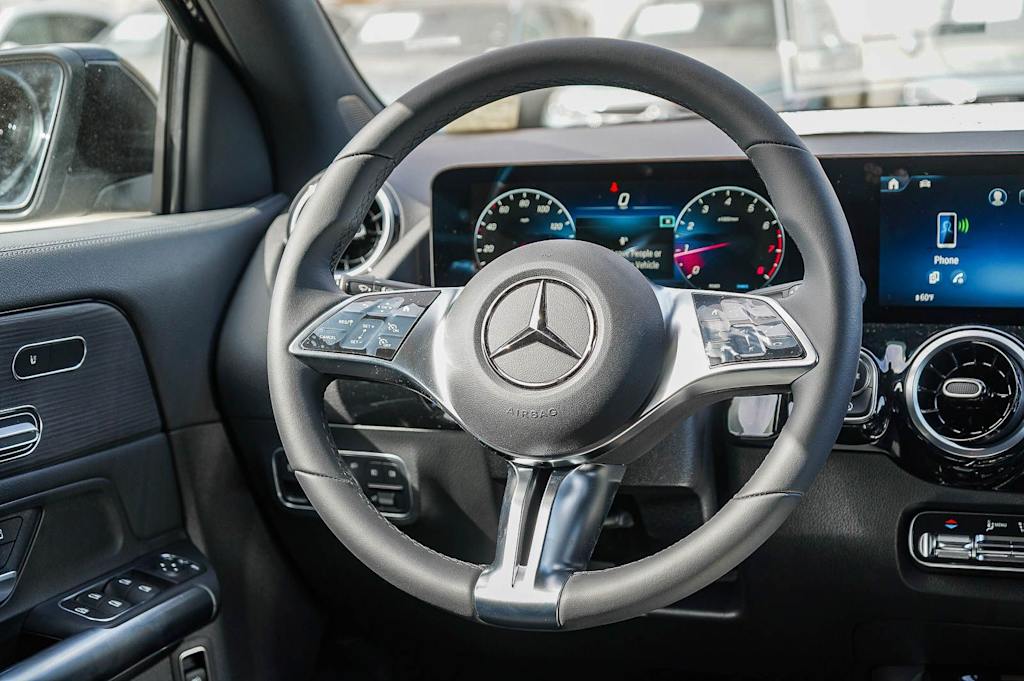 Thumbnail: 2026 Mercedes-Benz GLA - 12