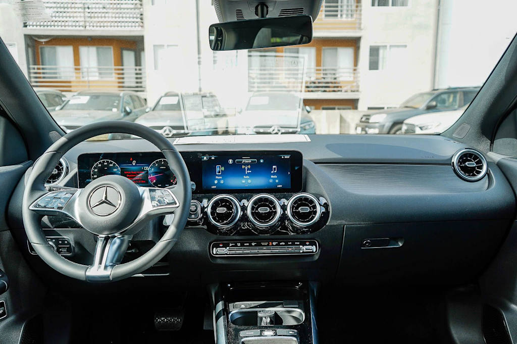 Thumbnail: 2026 Mercedes-Benz GLA - 2