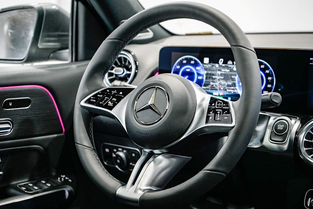 Thumbnail: 2025 Mercedes-Benz EQB - 12