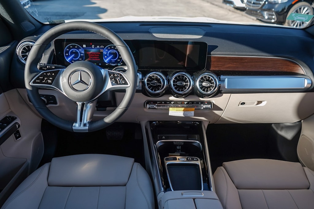 Thumbnail: 2025 Mercedes-Benz EQB - 2