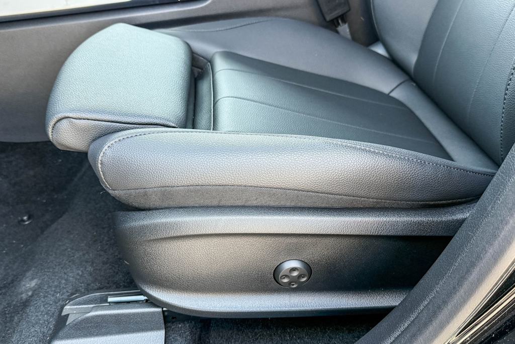 Thumbnail: 2025 Mercedes-Benz EQB - 21