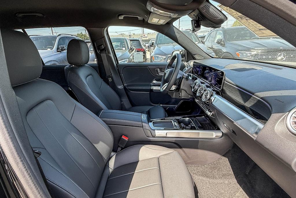 Thumbnail: 2025 Mercedes-Benz EQB - 9