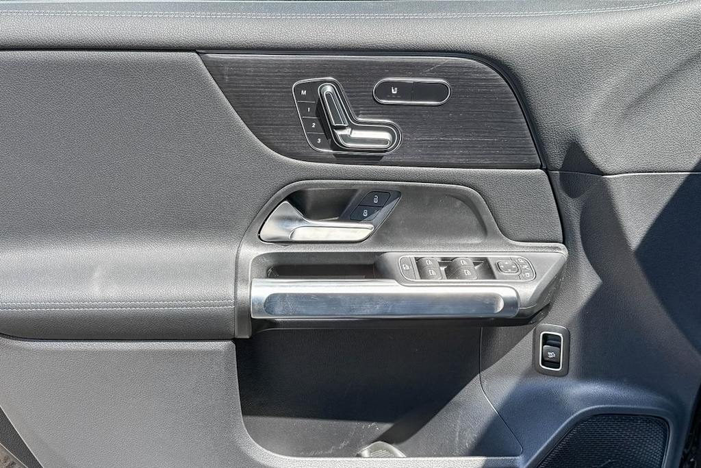 Thumbnail: 2025 Mercedes-Benz EQB - 22