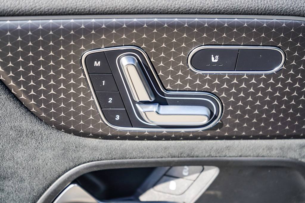 Thumbnail: 2024 Mercedes-Benz EQB - 26