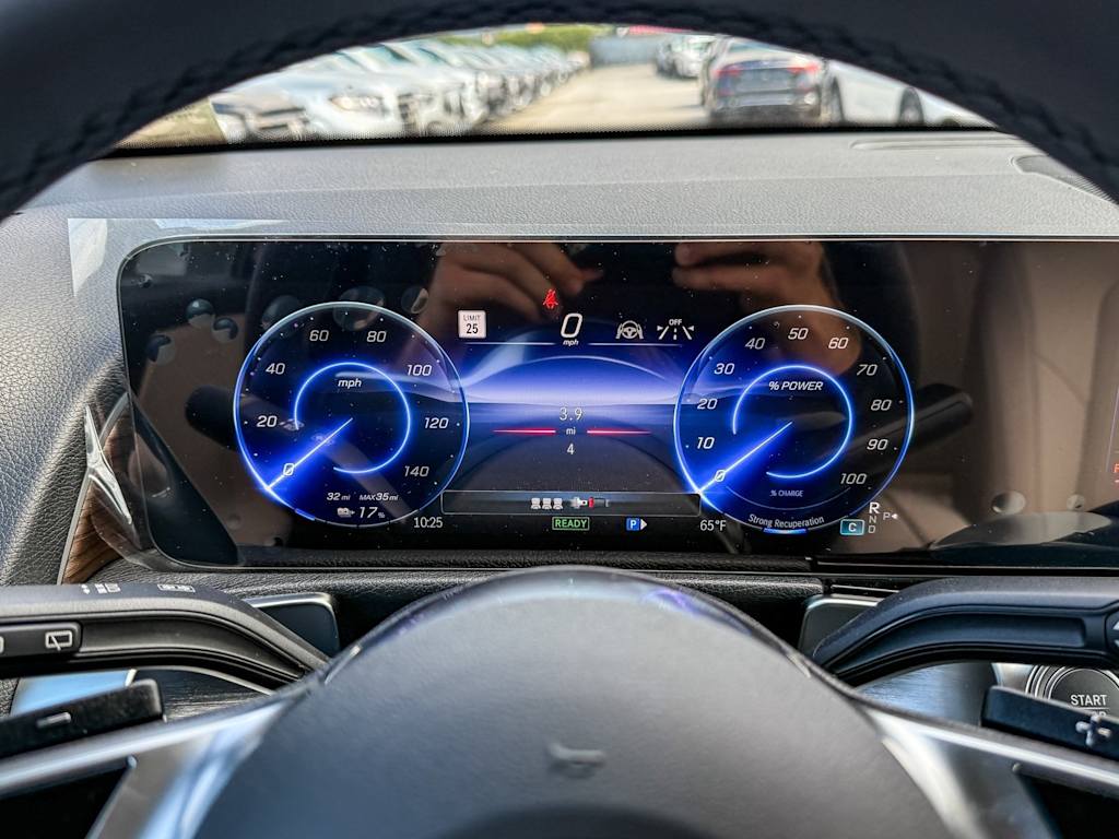 Thumbnail: 2025 Mercedes-Benz EQB - 16