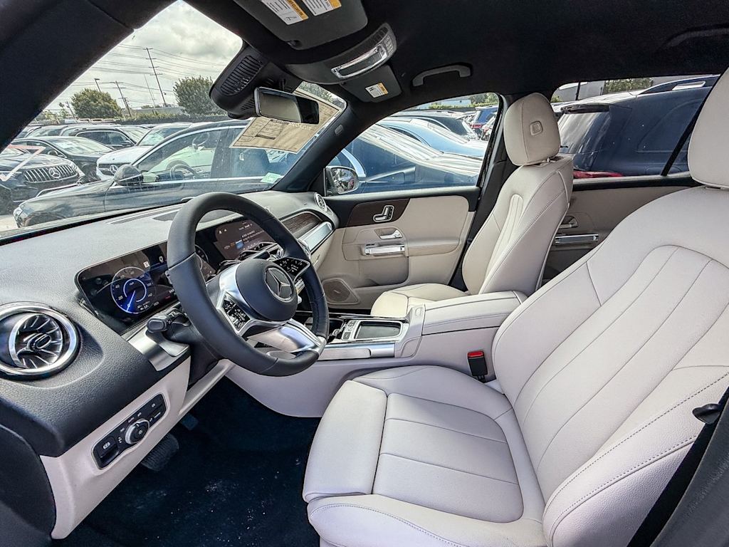 Thumbnail: 2025 Mercedes-Benz EQB - 11