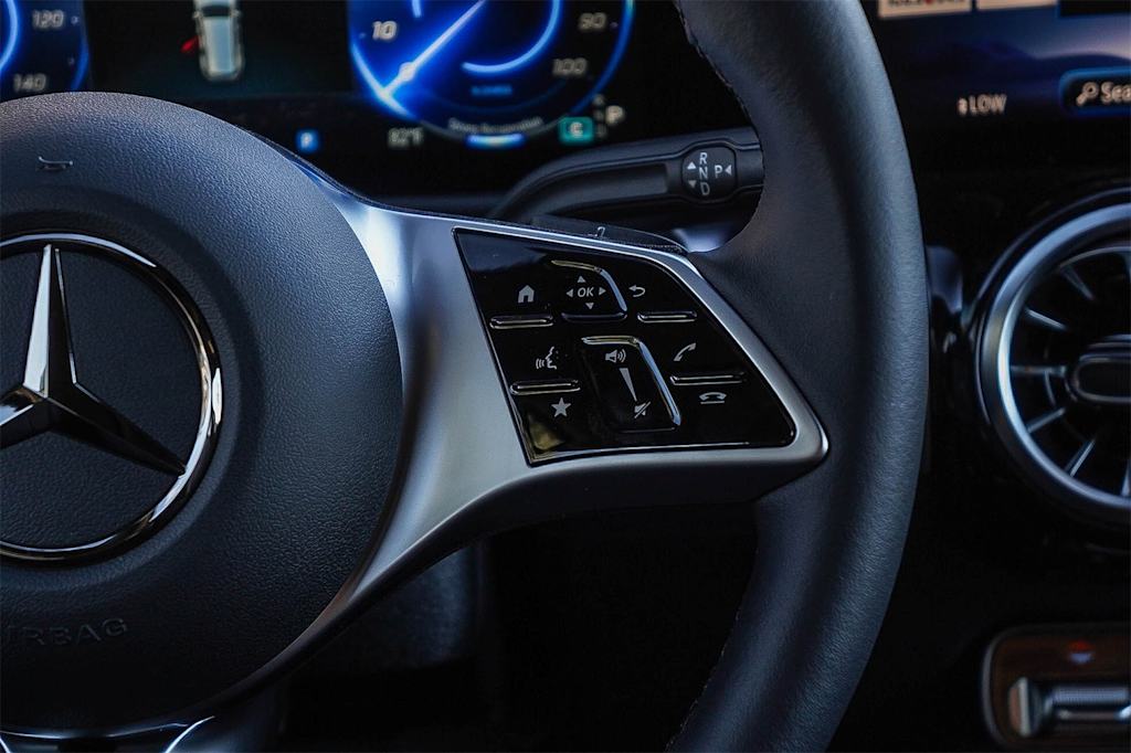 Thumbnail: 2025 Mercedes-Benz EQB - 23